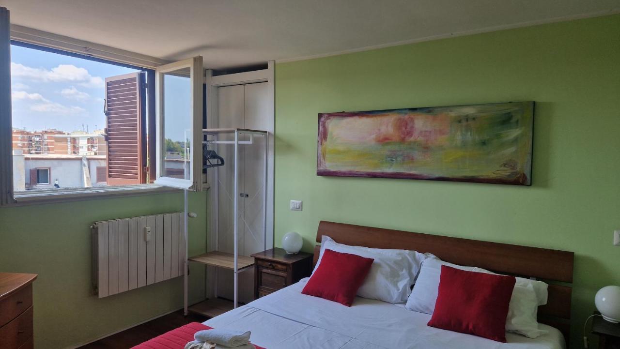 Casa Di Libri - Delizioso Appartamento A 10 Min Da Trastevere Rom Exterior foto